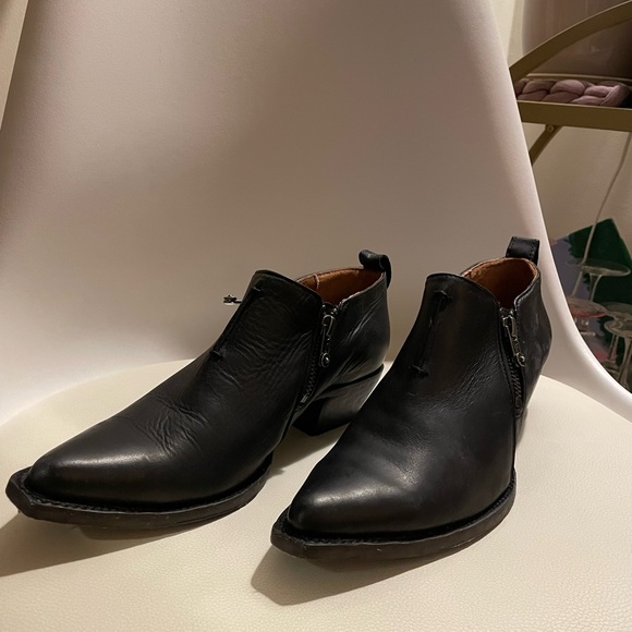 Frye Sacha Moto Booti - Picture 4 of 5